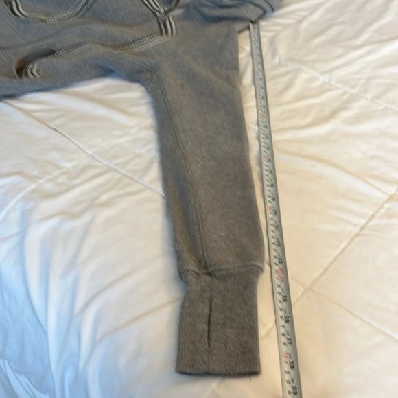 Lululemon  Cuddle Up Jacket. Heathered gray. - Picture 14 of 14